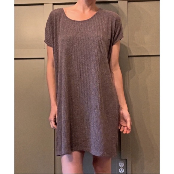 Aritzia Wilfred Free Knit Shirt Dress Oversized Relaxed Fit Purple Size Small - Picture 1 of 12